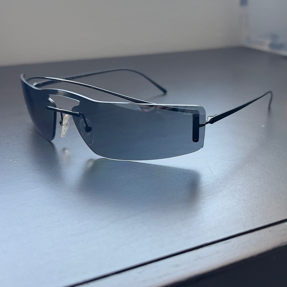 PRADA sunglasses - Picture 2 of 6